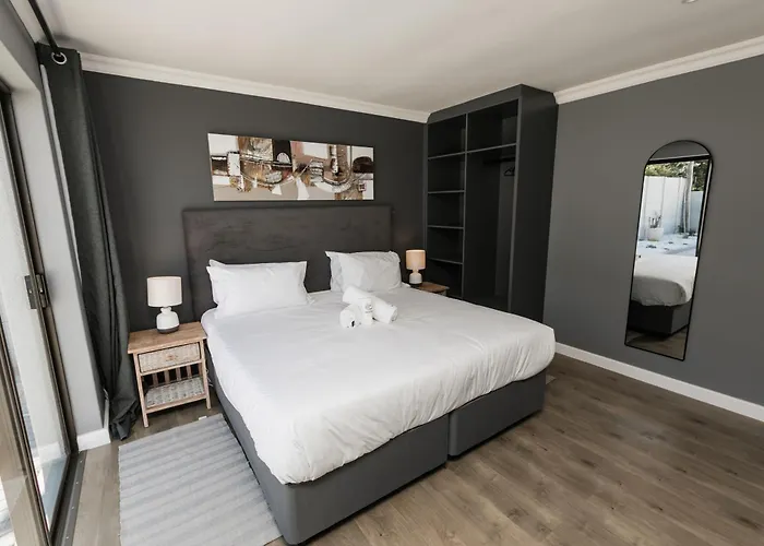 Wave Inn Guesthouse Cape Town