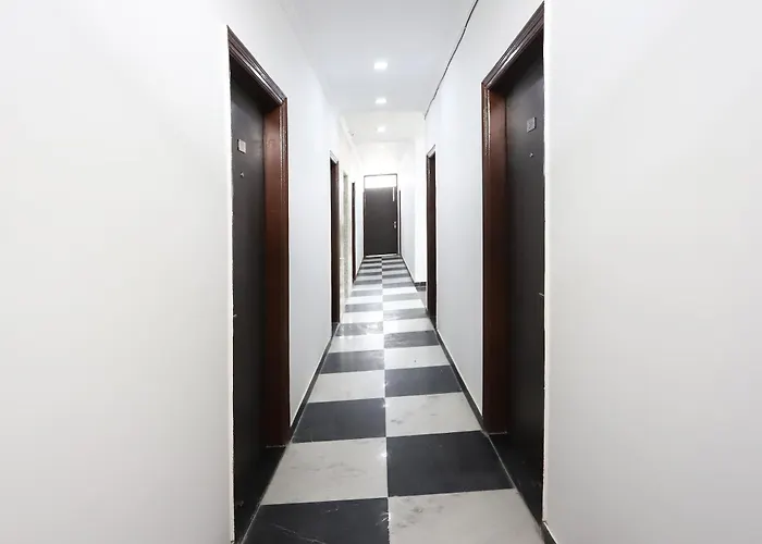 Capital O Peaceful Stays Near Iskcon Temple Noida