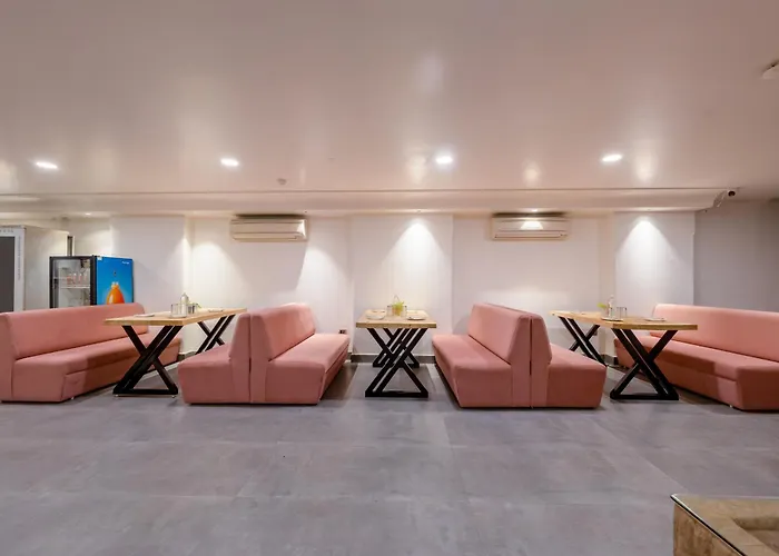 Hotel Pinky Villa-Heritage Boutique Suites Near New Delhi Train Station & Connaught Place