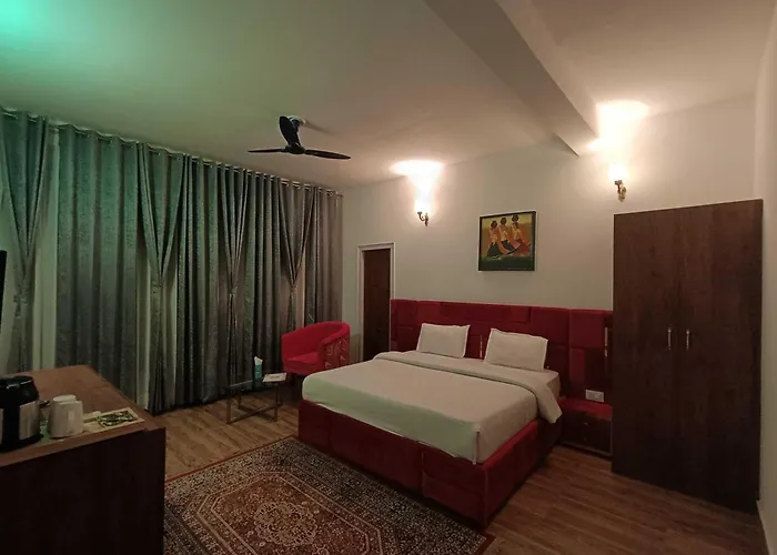 Oyo 66008 Maan Cottages Ramgarh 