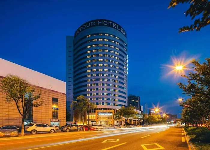 Atour Hotel Yiwu International Trade City