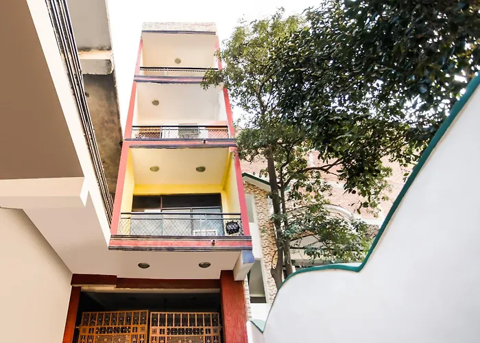 Spot On Hotel Harry'S 1 Near Select Citywalk Mall New Delhi