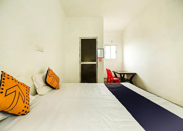 Spot On By Oyo Krishna Market And Lodge Sihora