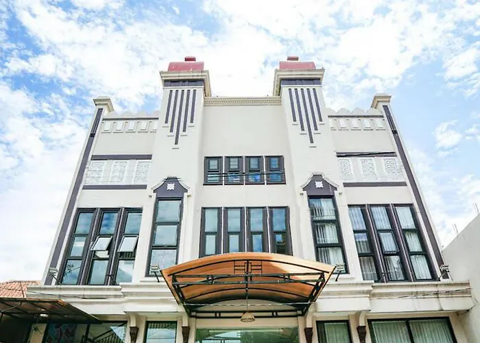 Audah Syariah Residence RedPartner Surabaya