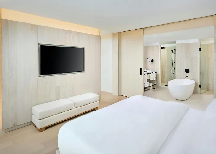 The Pearle Hotel & Spa, Autograph Collection Burlington