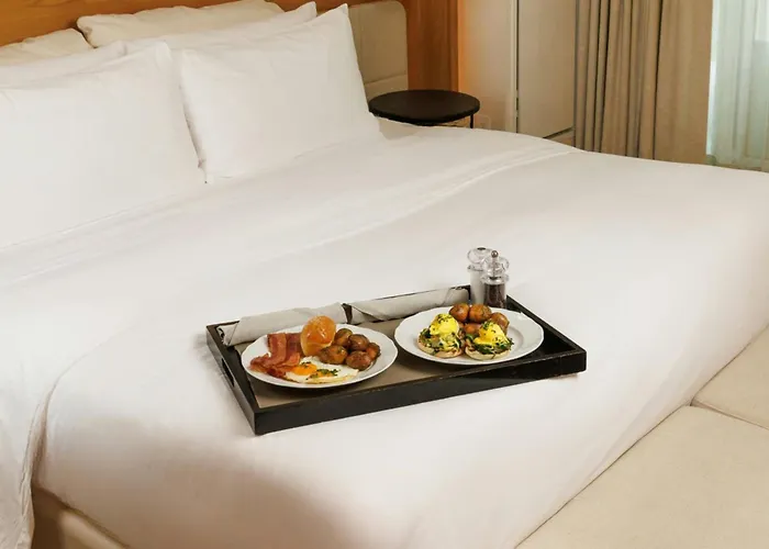 The Pearle Hotel & Spa, Autograph Collection Burlington