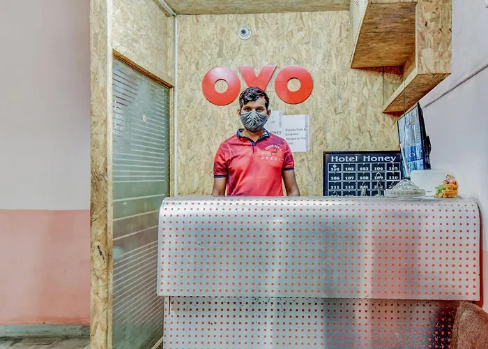 Capital O Honey Hotel Raipur 