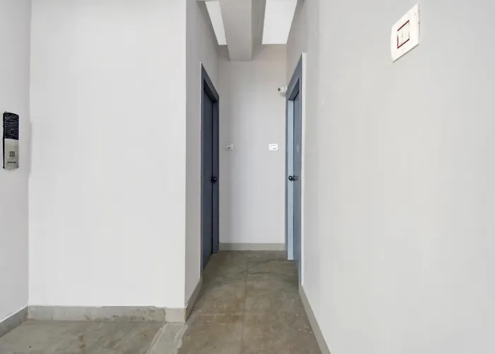Super Hotel O J M T Upasana Kolkata