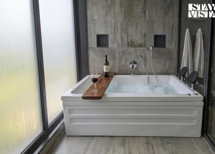 Vee Resort- The Suites Of Royals Mahabaleshwar