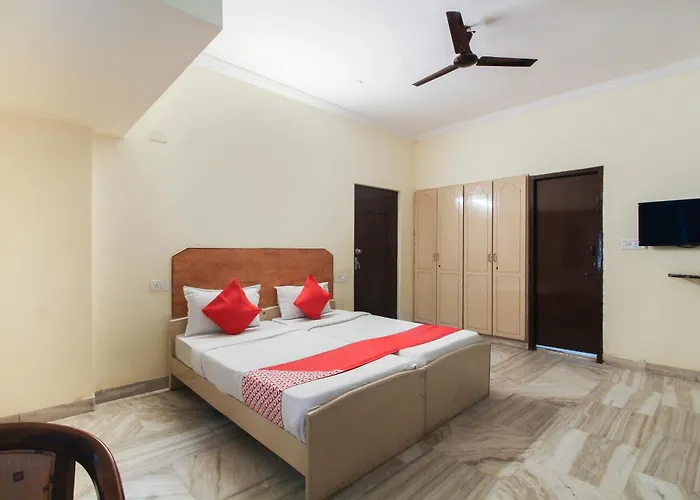 Collection O White House Silverkey Near Film Nagar Hyderabad