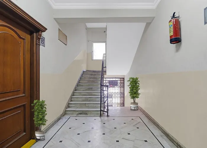 Capital O Samrat Palace Near Nampally Station Hyderabad