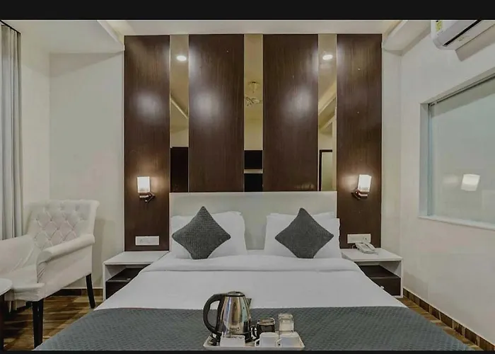 Super Hotel O Raas Near Near Paschim Vihar Delhi 