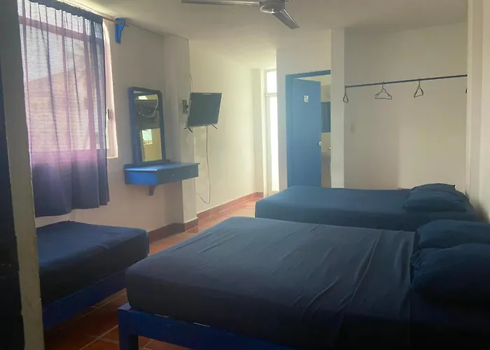 Mayflower Hotel & Hostal Puerto Escondido 