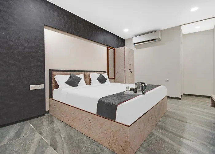 Townhouse Oak Hotel Rudra Jaipur