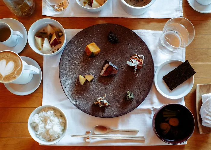 Shishi-Iwa House Karuizawa Hotel