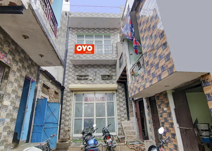 Hotel O S Palace Near Samaypur Badli Metro Station Delhi 