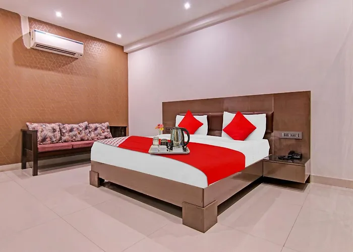 Hotel O West New Delhi