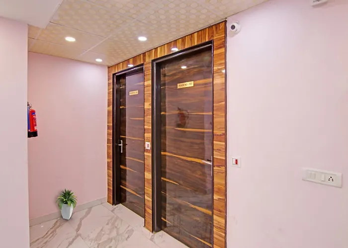 Super Hotel O Rishabh Inn Ghaziabad