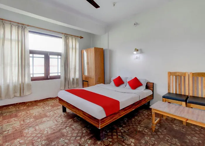 Hotel O Delhi Star Srinagar 