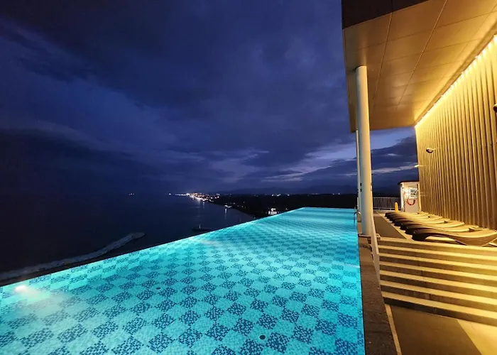 Gangneung Chonpines Ocean Suites Hotel