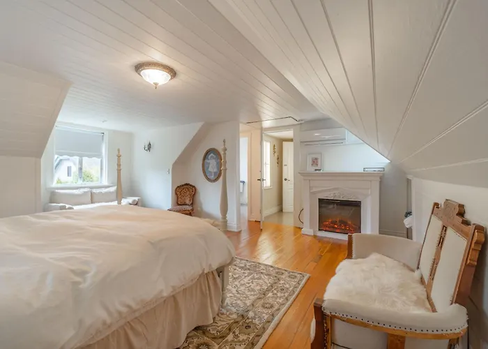 The Cottage And Castle Chemainus