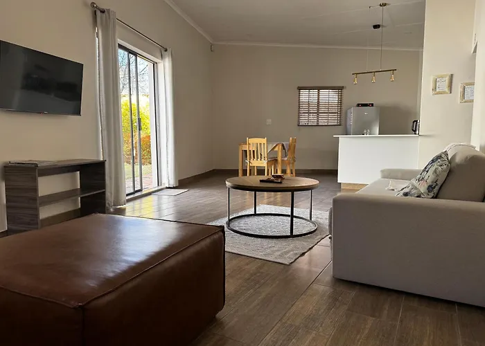 De Vlei - Private Accommodation In Garsfontein Pretoria-Noord