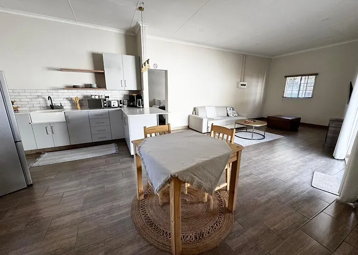 Family Garden Suite - Sleeps 4 Pretoria-Noord