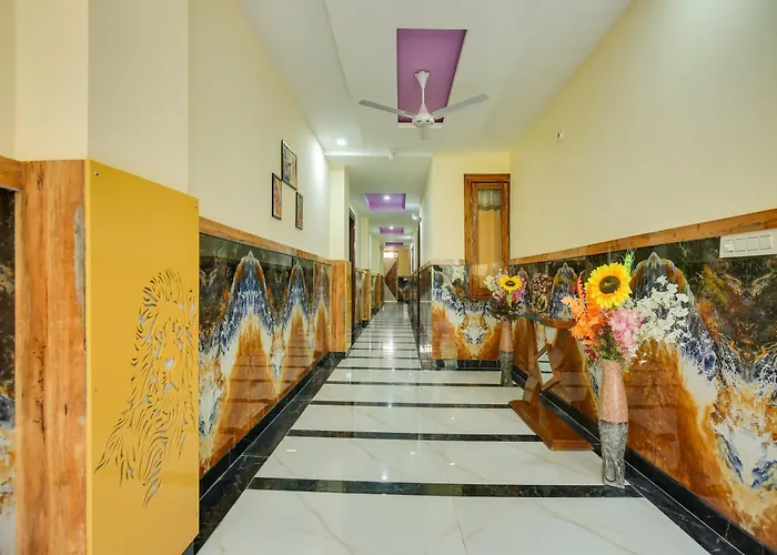 Collection O R Burj Hotel Dera Bassi