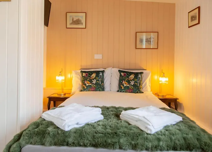 The Wheatsheaf Hotel Newport 
