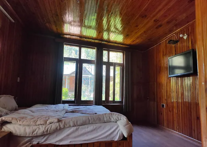 The Royal View Cottage Manali 