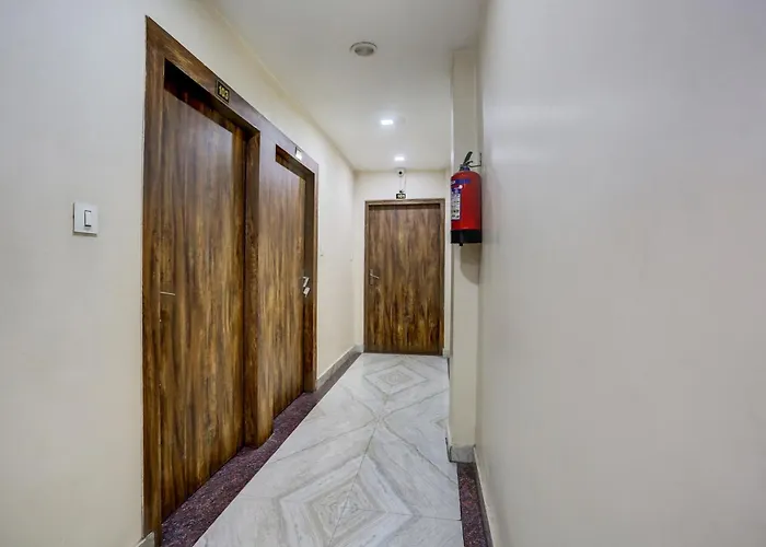 Spot On Sai P Guest House Varanasi