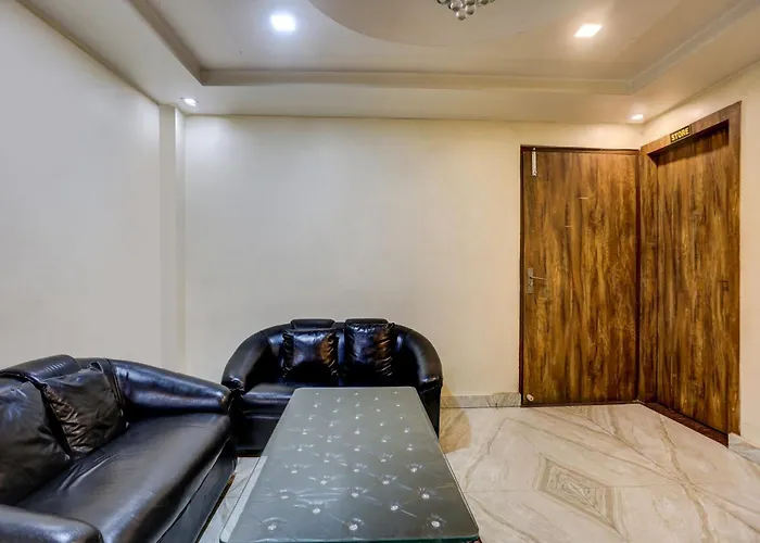 Spot On Sai P Guest House Varanasi