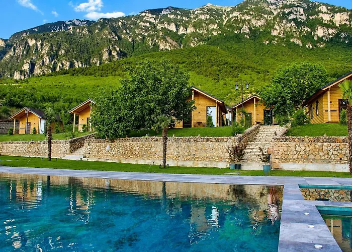 Bujtina Kapinova Hotel Berat
