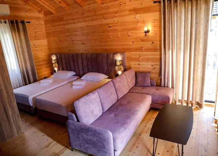 Bujtina Kapinova Hotel Berat