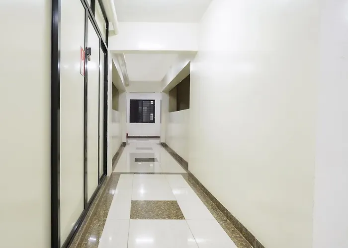 Hotel O The Royal Samrat Pune