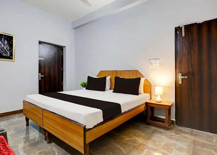 Hotel O 4 Square Residency Indraprast