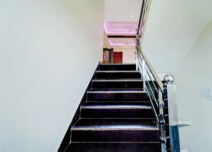 Super Townhouse La Vista Hotel Ranchi