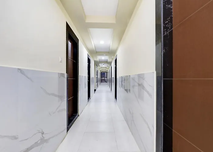 Hotel O Sri Harshitha Grand Near Zudio - Star Bazaar, Kundalhalli Gate Bangalore