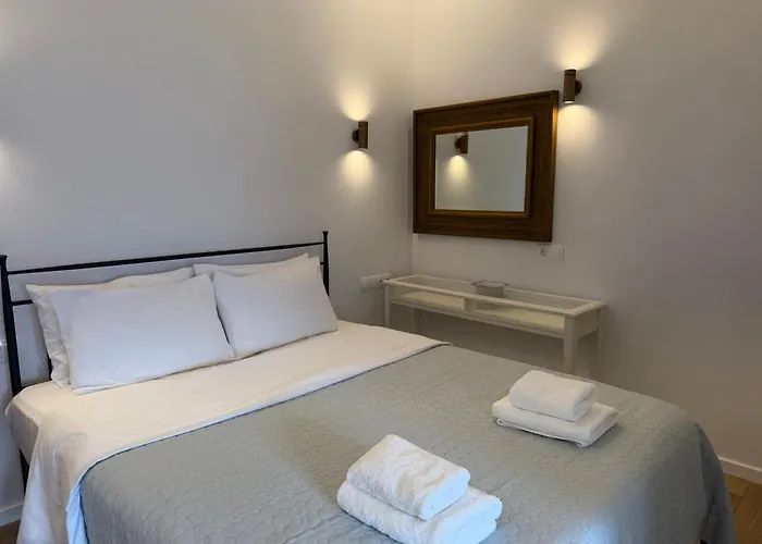 Douskos Uptown Living Hotel Hydra 