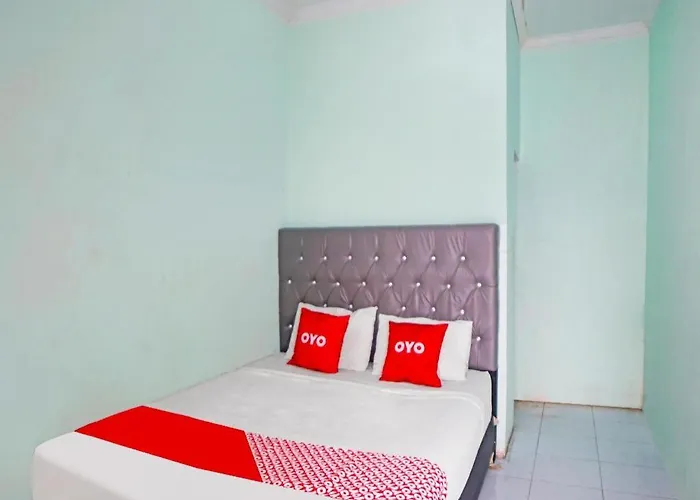 Hotel O Puri Dennis Medan