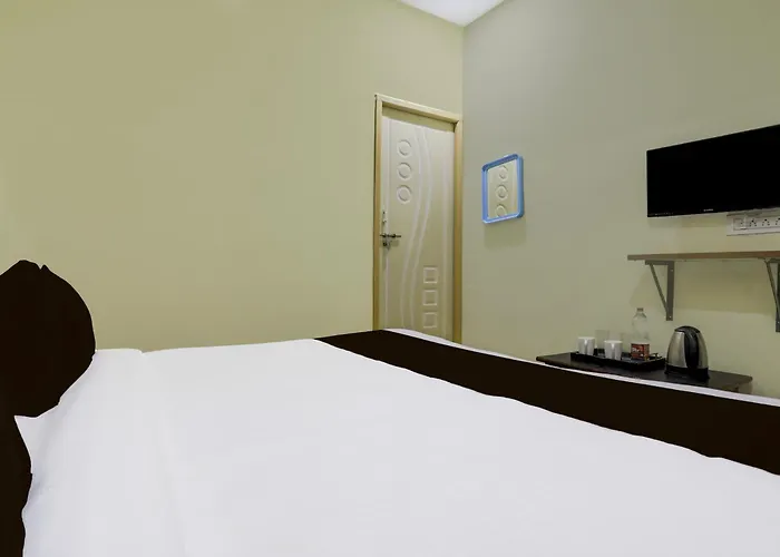 Spot On Sri Karthik Grand Inn Warangal
