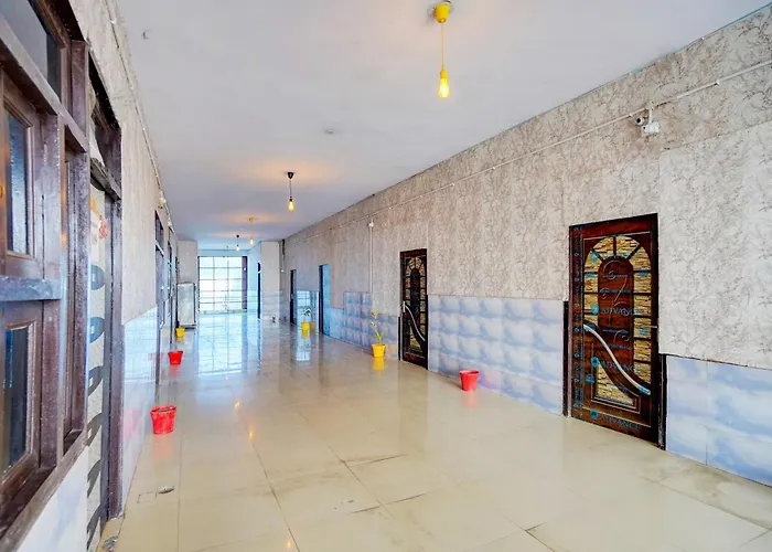 Hotel O Guru Hotel Noida