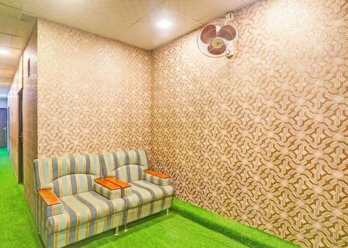 Hotel O S&R Haven Kānpur