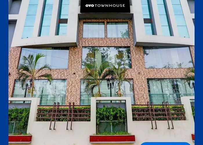 Townhouse Sakura Hotel Lucknow