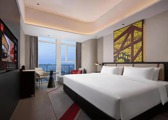 Radisson Red Guangzhou South Railway Station Hotel
