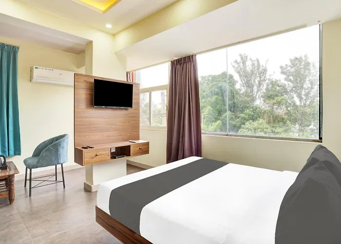 Hotel O Gayathri Metro Deluxe Bangalore