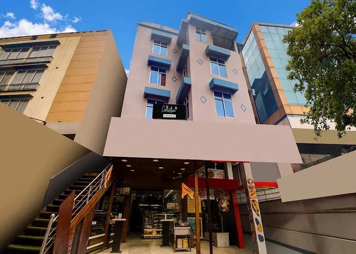 Super Collection O Sixmile Guwahati Formerly Hotel Gangotri