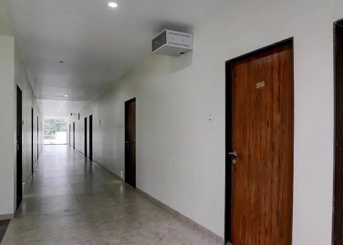 Hotel O Shelke Mama Lodging Bording And Resort Daulatabad