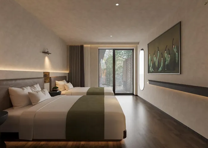 Happy Dragon Imperial Garden Courtyard Beijing Forbidden City Newly Renovated Fluent English Speaking