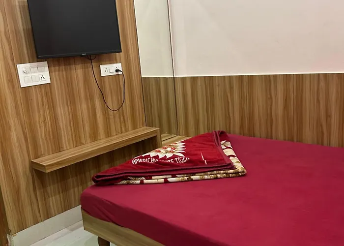 Radhey Radhey Dham Hotel Vrindavan